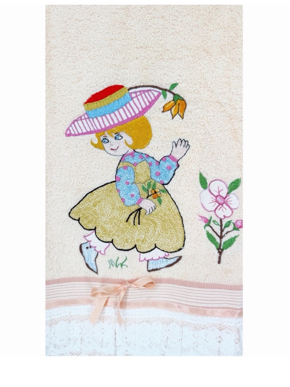 Vintage Bath Towel Cannon Girl Floral Embroidered With Lace Bow Made USA Peach - Picture 2 of 6